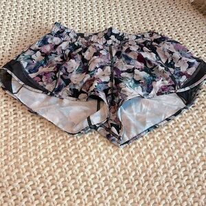Lululemon Hotty Hot Shorts Flower Print
